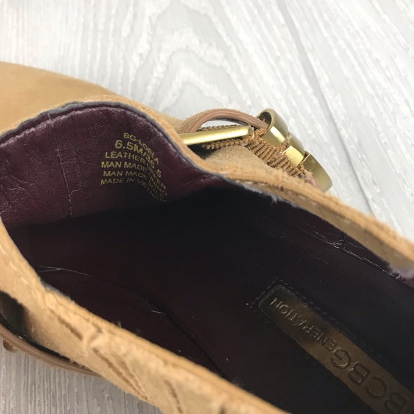 BCBG light brown suede booties with buckle - Picture 8 of 8